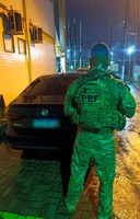 PRF recupera veículo roubado na BR-040