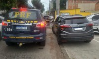 PRF recupera veículo roubado no Rio de Janeiro