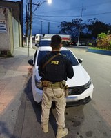 PRF recupera veículo roubado em Duque de Caxias