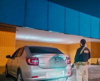 PRF intercepta veículo adulterado na Dutra