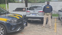 PRF recupera carro roubado no Sul do estado
