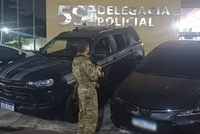 PRF recupera Corolla roubado e prende motorista em Duque de Caxias