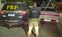 PRF recupera veículo roubado durante fiscalização no Rio de Janeiro