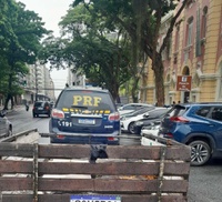 Em Niterói, PRF apreende veículo adulterado