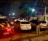 PRF e Polícia Civil recuperam dois veículos no Rio de Janeiro