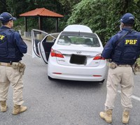 PRF recupera veículo roubado há 9 meses