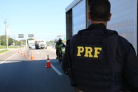 PRF apreende mais de 4 mil produtos falsificados na Washington Luiz