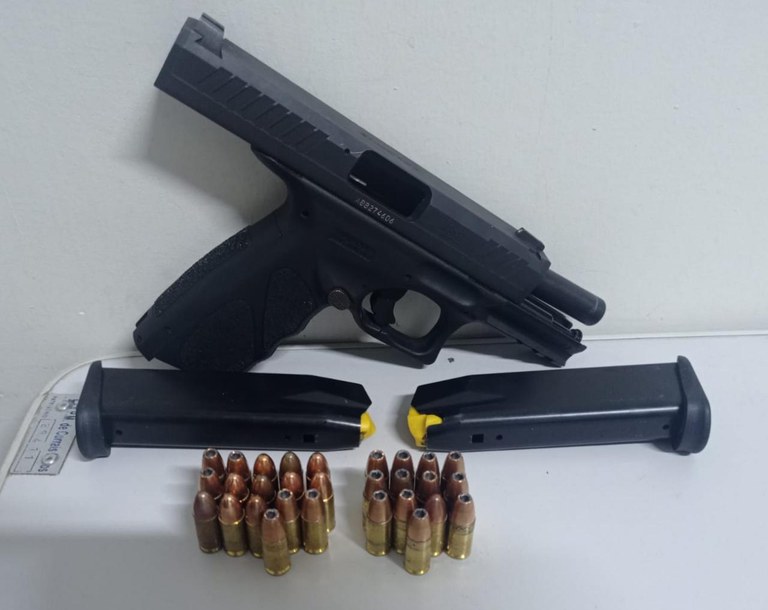 Dois homens foram presos, uma arma apreendida e um veículo recuperado na região do Seridó no Rio Grande do Norte