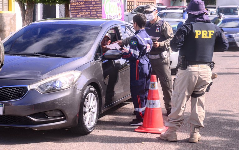 PRF participa de ação integrada educativa em Mossoró/RN