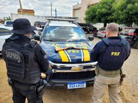 PRF cumpre mandados de busca e apreensão em Pau dos Ferros/RN