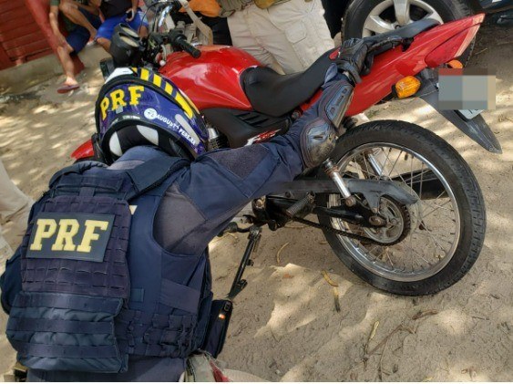 PRF prende três homens e recupera dois veículos em menos de 24 horas no Rio Grande do Norte