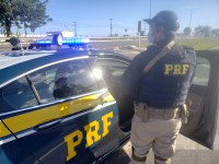 PRF prende homem por homicídio e lesão corporal culposa na direção de veículo automotor em Serra Caiada/RN