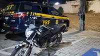 PRF apreende adolescente dirigindo veículo furtado em Parnamirim/RN