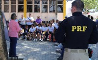 PRF/RN recebe a visita de alunos de escolas municipais do Projeto Educar em sua nova sede