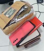 PRF com apoio da FICCO apreendem cerca de três quilos de Skunk e prende dupla por tráfico de drogas em Parnamirim/RN