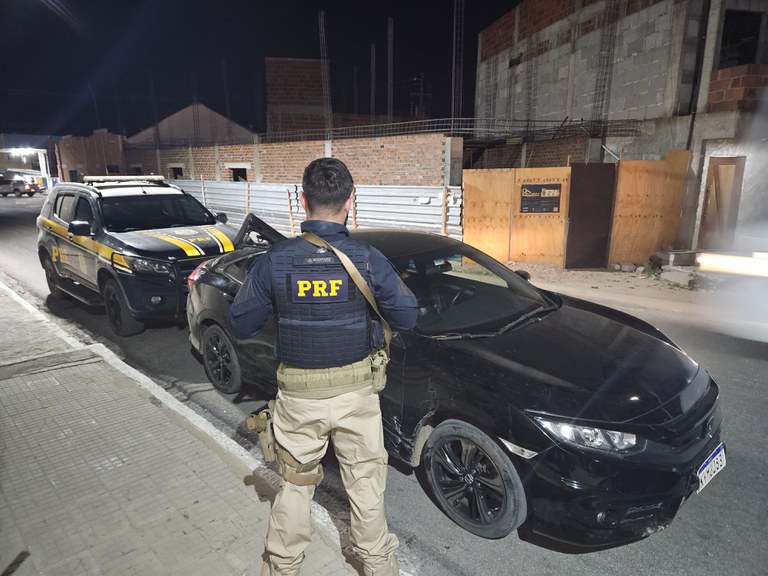 PRF recupera veículo em Angicos/RN roubado na cidade do Rio de Janeiro/RJ