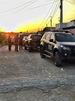 PRF apoia Operação do MPRN contra facção criminosa no interior do RN