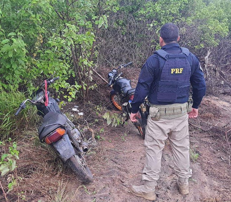 PRF recupera motocicleta em Poço Branco/RN