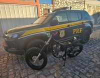 PRF apreende motocicleta adulterada em Areia Branca/RN