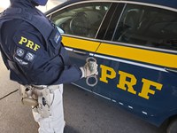PRF prende três homens e recupera dois veículos na Grande Natal/RN