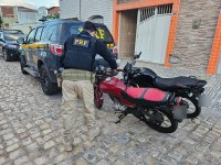 PRF prende três homens e recupera dois veículos no Rio Grande do Norte