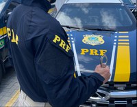 PRF prende homem e recupera  veículo em Macaíba/RN