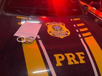 PRF prende homem com mandado de prisão em aberto durante Operação Território Seguro, em Natal/RN