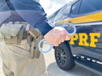 PRF prende homem com mandado de prisão em Mossoró/RN
