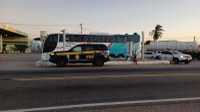 PRF apreende mercadorias sem nota fiscal em ônibus de turismo durante operação na BR-304
