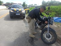 PRF apreende motocicleta com motor adulterado em São José do Mipibu/RN