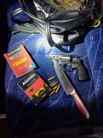 PRF prende mulher com faca e simulacro de arma de fogo em ônibus interestadual na BR-101