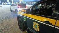 PRF recupera três veículos irregulares e prende dois homens no RN