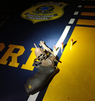 PRF prende dois homens em flagrante por roubo de motocicleta na Grande Natal