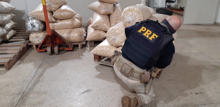 Ação integrada da Polícia Rodoviária Federal e da Polícia Federal resulta em cumprimento de mandado de prisão em Parnamirim(RN)