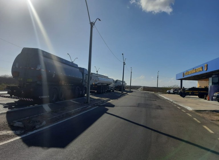 PRF/RN realiza três apreensões relacionadas a irregularidades fiscais em ação integrada com a SET/RN neste final de semana