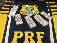 PRF apreende 33 mil dólares em Rosário do Sul