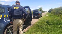 PRF prende receptador dirigindo caminhonete  furtada