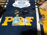 PRF prende homem porte ilegal de arma de fogo em Pelotas/RS