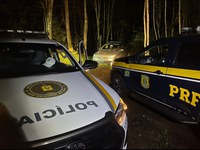 PRF e BM recuperam Voyage roubado em Carlos Barbosa/RS