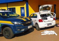 PRF prende traficante com mais de 250 quilos de maconha em um Gol roubado