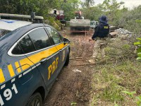 PRF descobre desmanche clandestino ao recuperar caminhão furtado em Triunfo/RS