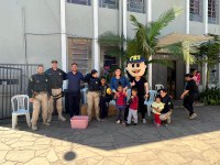 PRF entrega doação de brinquedos para crianças em Porto Alegre/RS