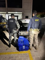 PRF e BM apreendem quase 100 quilos de maconha após 20 quilômetros de fuga