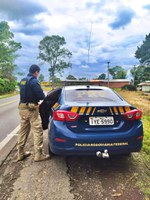 PRF prende caminhoneiro foragido da Justiça em Garibaldi