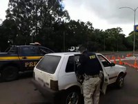 PRF prende contrabandistas com carga de cigarros em Ijuí/RS
