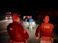 PRF prende criminoso com Gol furtado rodando com placas clonadas