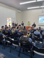 PRF promove palestra sobre fiscalização de transporte escolar em Bento Gonçalves/RS