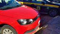 PRF resgata adolescente em fuga e recupera carro em Camaquã