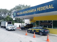 Delegacia da PRF de Santa Maria/RS faz entrega de doações