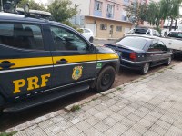 Ômega caracterizado como viatura da PRF é encaminhado para Delegacia em Bagé/RS